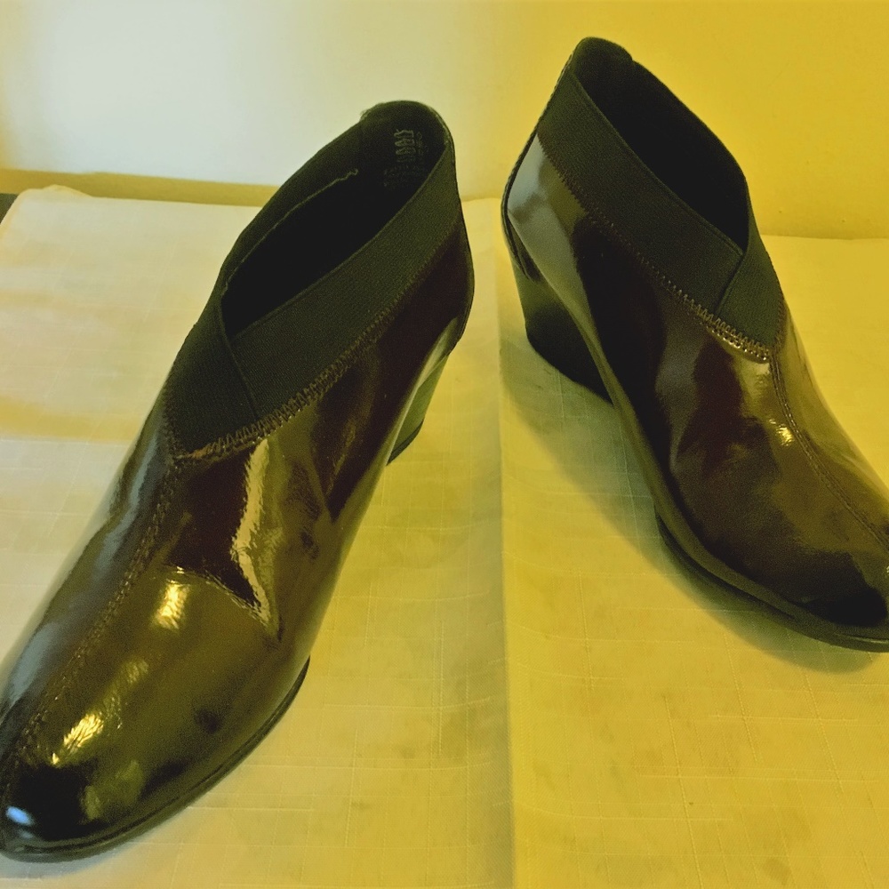 Marco Tozzi  patent ankle wedge shoes s.36